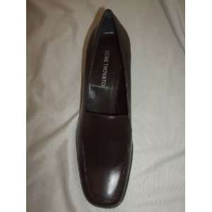    BENETROVATO WOMENS LEATHER SHOES SIZE 81/2 