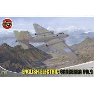 com Airfix A10103 148 Scale English Electric Canberra PR.9 Military 