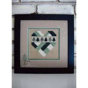  Winter Pines Heart   Cross Stitch Pattern Arts, Crafts 