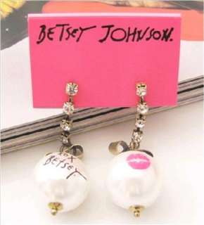 Betsey Johnson XOX Betsey w/Lip Print Pearl Earrings  
