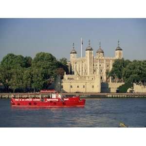  Boat on the River Thames, and the Tower of London, Unesco World 