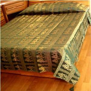  4 Apsaras Bedspread   Green