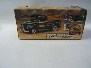 Ertl True Value 1/25 1940 Ford Pickup w/ crate Load #15  