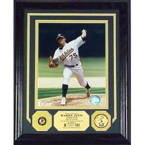  Barry Zito 2002 Cy Young Pin Collection Photo Mint Sports 