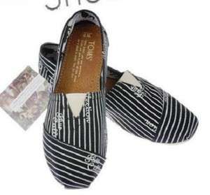 NEW Womens Toms Classic Canvas Shoes  Elegant Pinstripe white 