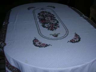   CHRISTMAS CLASSIC POINSETTIA TABLECLOTH RECTANGLE fx dotted swiss
