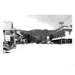   Street Scene   Greenville, CA Premium Poster Print