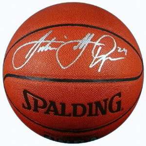  Antonio McDyess Autographed Basketball