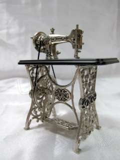   Quality Of Miniature Die Cast Sewing Machine For Doll House  