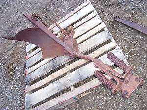 VINTAGE IHC FARMALL CUB TRACTOR 1 BOTTOM PLOW   GOOD COULTER  
