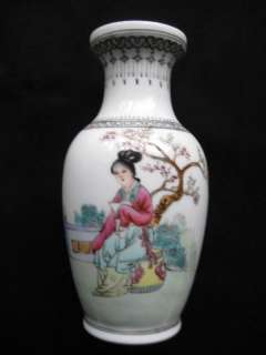 CHING DYNASTY CHIEN LUNG FENCHAI PORCELAIN VASE  