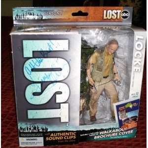  Terry OQuinn AUTOGRAPHED LOST LOCKE ACTION FIGURE WITH 