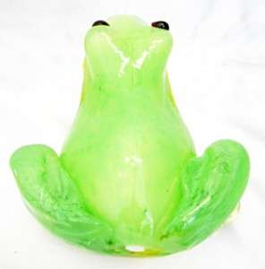 New Hand Blown Glass Green Tree Frog Paperweight  