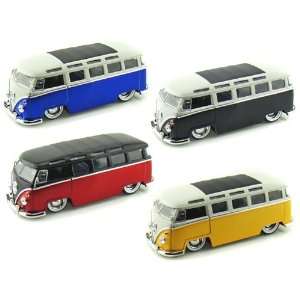  1962 VW Bus w/Baby Moons 1/24 Set of 4 Toys & Games