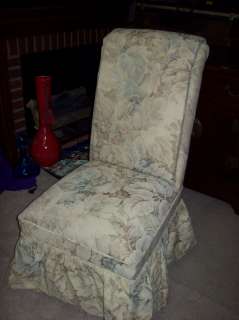 BEAUTIFUL UPHOLSTERED PARSONS DINING ROOM CHAIR  