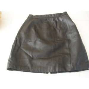    Ladies Short Genuine Leather Skirt ~ Size 3 