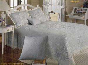 ABIGAIL ADAMS Full White woven bedspread by BATES  