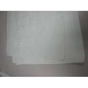  Tablecloth, 64 x 108, White antique damask, Large F 
