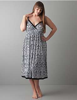   ,entityTypeproduct,entityNameTapestry print night gown