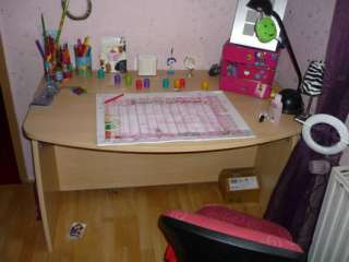 Kinderzimmer, Schrank, Bett und Schreibtisch in Nordrhein Westfalen 