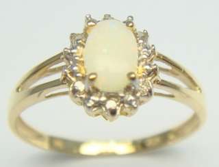 CLASSIC 10KT SOLID YELLOW GOLD OVAL CUT NATURAL OPAL & DIAMOND RING 