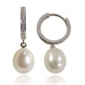   5MM Freshwater cultured pearl and diamond circle earrings. (.1cttw