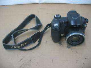 Fujifilm S5000 FinePix 3.1 MP Digital Camera 22x Zoom  