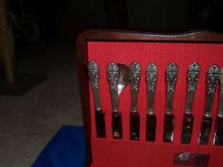 114 Pc. Reed & Barton Silverplate Flatware Set w/Chest   Tiger Lily 