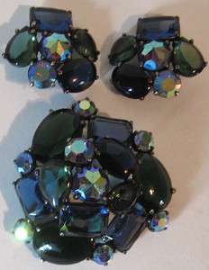   VINTAGE FACETED BLUE GREEN GLASS RHINESTONE PIN & EARRINGS SET  