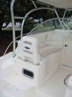 30 BOSTON WHALER 2005 CONQUEST 305 WITH 4 STROKE MERCURY VERADOS 30 