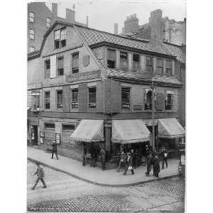   Corner Bookstore,1st brick building in Boston,c1909