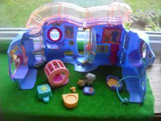 Littlest Pet Shop Lovin Playground 99 % Complete  