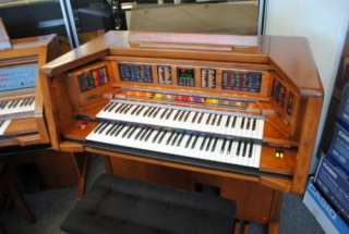 Lowrey Organ MX2  