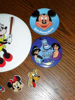 lot of 11 DISNEY BUTTON PINS Mickey Minnie Aladdin ++  