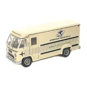  1961 Divco Dividend Step Van Model 70 Delivery Van 1/34 