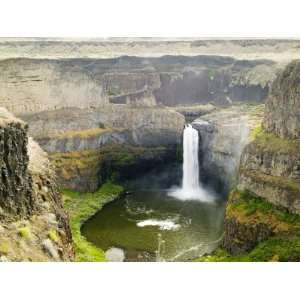  Palouse Waterfalls with Spring Water Flow, Washington, USA 